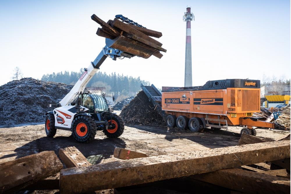 Bobcat Waste Expert-Teleskopen der R-Serie beweisen ihr K&ouml;nnen auf den Abfall- und Recyclingm&auml;rkten in ganz EMEA